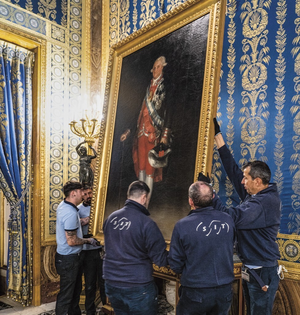 Traslado de Carlos IV en el Palacio Real. 